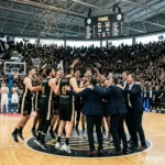 Unicaja sella el bronce; Rytas hace historia